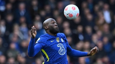 Napoli sign Chelsea striker Romelu Lukaku