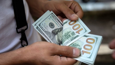 South Africa fines foreign bank for 'currency manipulation'