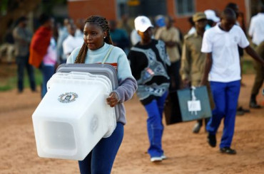 Ouganda : Yoweri Museveni face à Bobi Wine pour les élections présidentielles