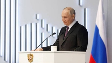 Russia's Putin warns Western nations of nuclear war risk over Ukraine