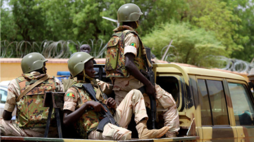 Mali : nouvelles détonations dans plusieurs villes sur fond de crise sécuritaire persistante