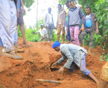Eight killed, several missing in Central African Republic landslide
