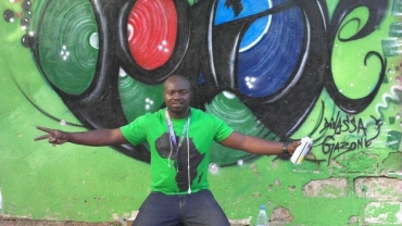 Matashin da ke aika sako ta hanyar fenti a Gabon