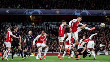 Arsenal, Bayern draw 2-2 in Champions League quarterfinal