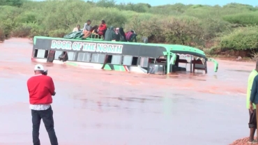 Kenya floods: Thousands displaced as more rain expected