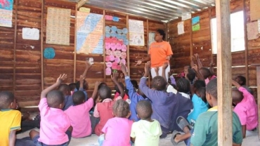 Rosemary : l'enseignante zimbabwéenne des enfants défavorisés