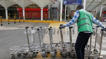 Kenya airport workers' strike suspended again