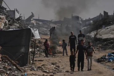 Israel targets Gaza residential buildings with heavy bombardment