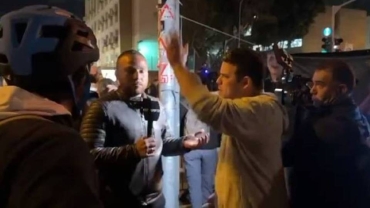 Israeli extremists attack TRT Arabi reporter in Tel Aviv