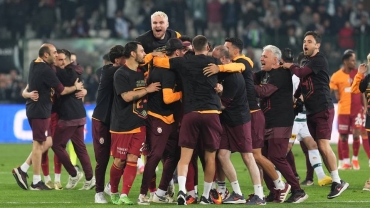 Galatasaray win Turkish Super Lig title