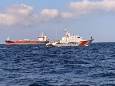 Two commercial ships collide off Istanbul's Silivri coast, 10 crew members missing