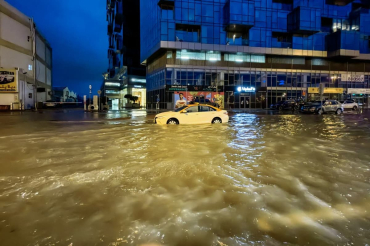 Fortes pluies et inondations perturbent Dubaï
