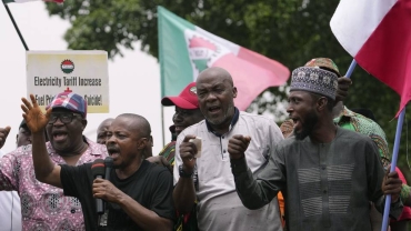 Nigerian labour unions vow to reject $40 minimum wage offer