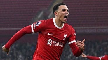 Liverpool score late in 4-3 thriller against Fulham
