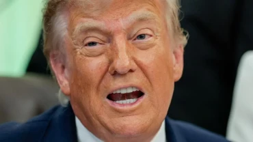 Trump threatens Iran with consequences for failing to reach deal