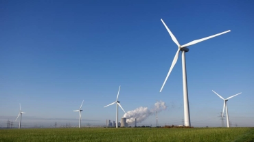 South Africa to 'accelerate shift' to renewable energy