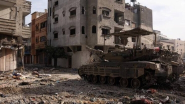 Israël lance des frappes sur Gaza sur fond d'appels aux négociations  pour ses otages