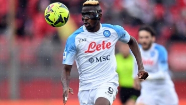Osimhen retrouve le chemin des buts lors de la victoire de Naples face à Cagliari en Série A