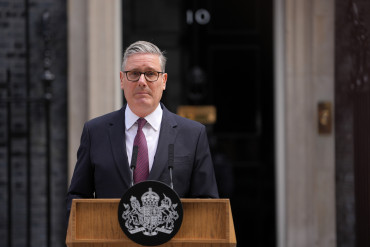 British Prime Minister Keir Starmer resigns