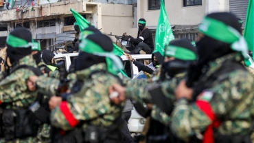 Live updates: Hamas hands over four Israeli women soldiers to Red Cross