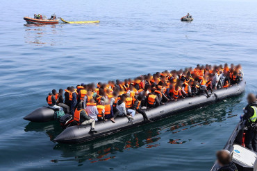 UK threatens visa ban on Eritreans over migrant return policy