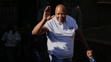 Jailed Zimbabwean opposition figure to be released