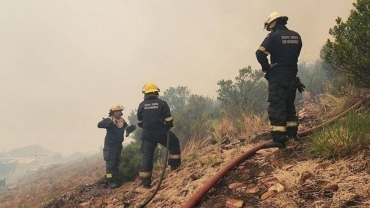 South Africa deploys helicopters to battle new wildfires