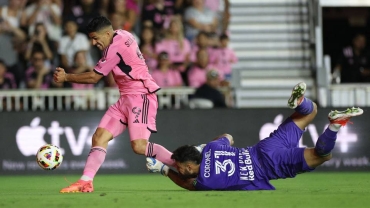 Suarez scores hat-trick as Inter Miami crush Red Bulls