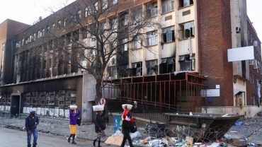 L'incendie meurtrier qui a marqué l'Afrique du Sud