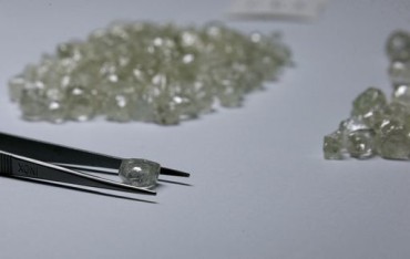 Botswana warns diamond oversupply harms economy