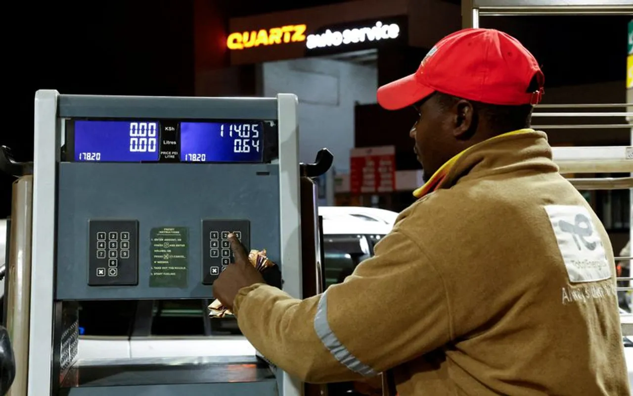 Madereva wakimbilia mafuta kabla ya bei mpya kuanza Nairobi