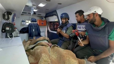 Live Updates: TRT Arabi cameraman loses foot in fresh Gaza attack
