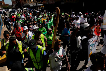 Ghana evacuating hundreds of citizens from South Africa after xenophobic violence
