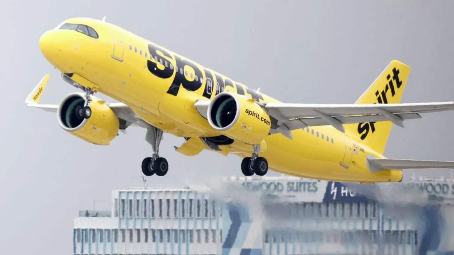 Spirit Airlines Yasitisha Huduma Baada ya Kukosa Msaada wa Kifedha