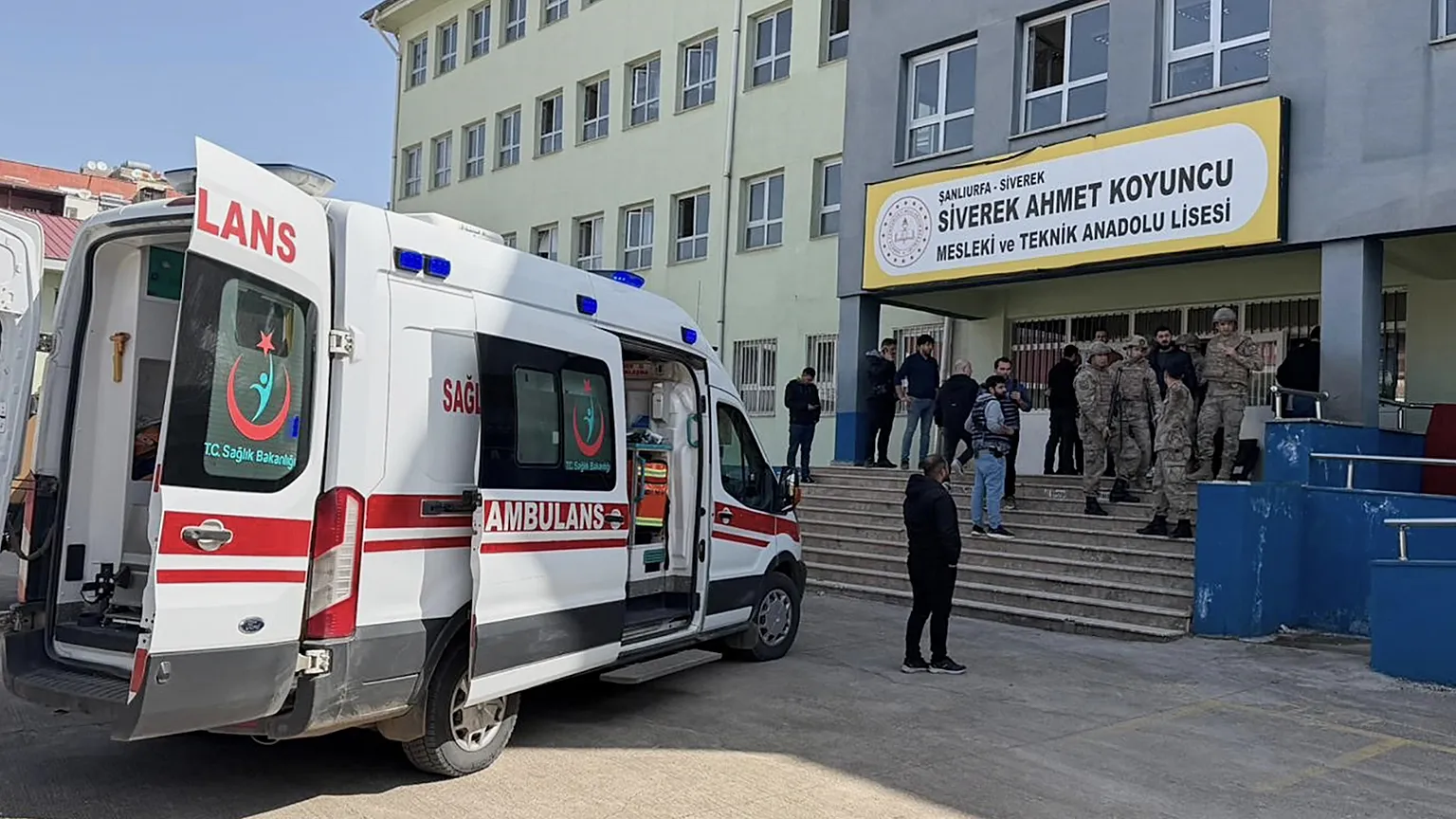 Drame en Türkiye : une attaque armée dans un collège fait plusieurs victimes