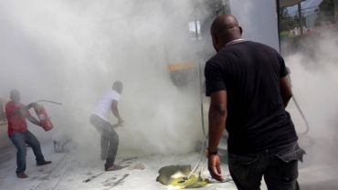 Gangs storm Haiti's main jail, prisoners escape