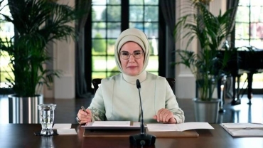 Turkish first lady commends Bangladesh's interim leader
