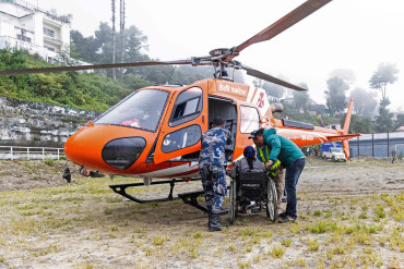 Death toll from Nepal-China floods tops 1,000, around 4,500 still missing