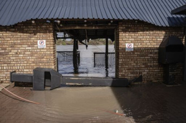 Limpopo Residents Warned as Wildlife Floods Communities