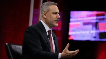 Hakan Fidan : « Une frappe aérienne ne ferait pas s’effondrer le régime iranien »