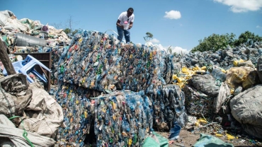 World delegates gather in Kenya over global plastic treaty