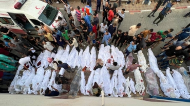 Hundreds killed or wounded as Israel bombs Gaza's Jabalia refugee camp