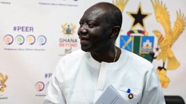 Ghana finance minister sacked  with economy main issue in elections
