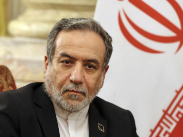 Téhéran défie Washington et Israël, prêt à résister aux frappes