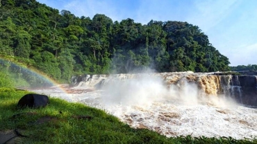 Desirey: Photographer on mission to change Gabon's image