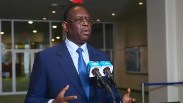 Ex-president Sall arrives back in Senegal seeking support for UN post bid