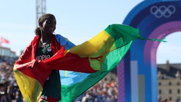 Ethiopia win silver, Kenya bag bronze in women's marathon