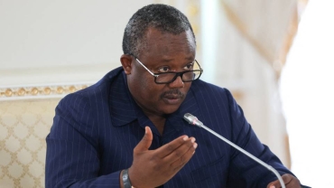 Guinea-Bissau president sacks PM, names successor
