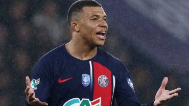 Mbappe tells PSG he plans to leave at end of season