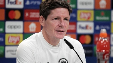 Crystal Palace appoint Oliver Glasner to replace Hodgson